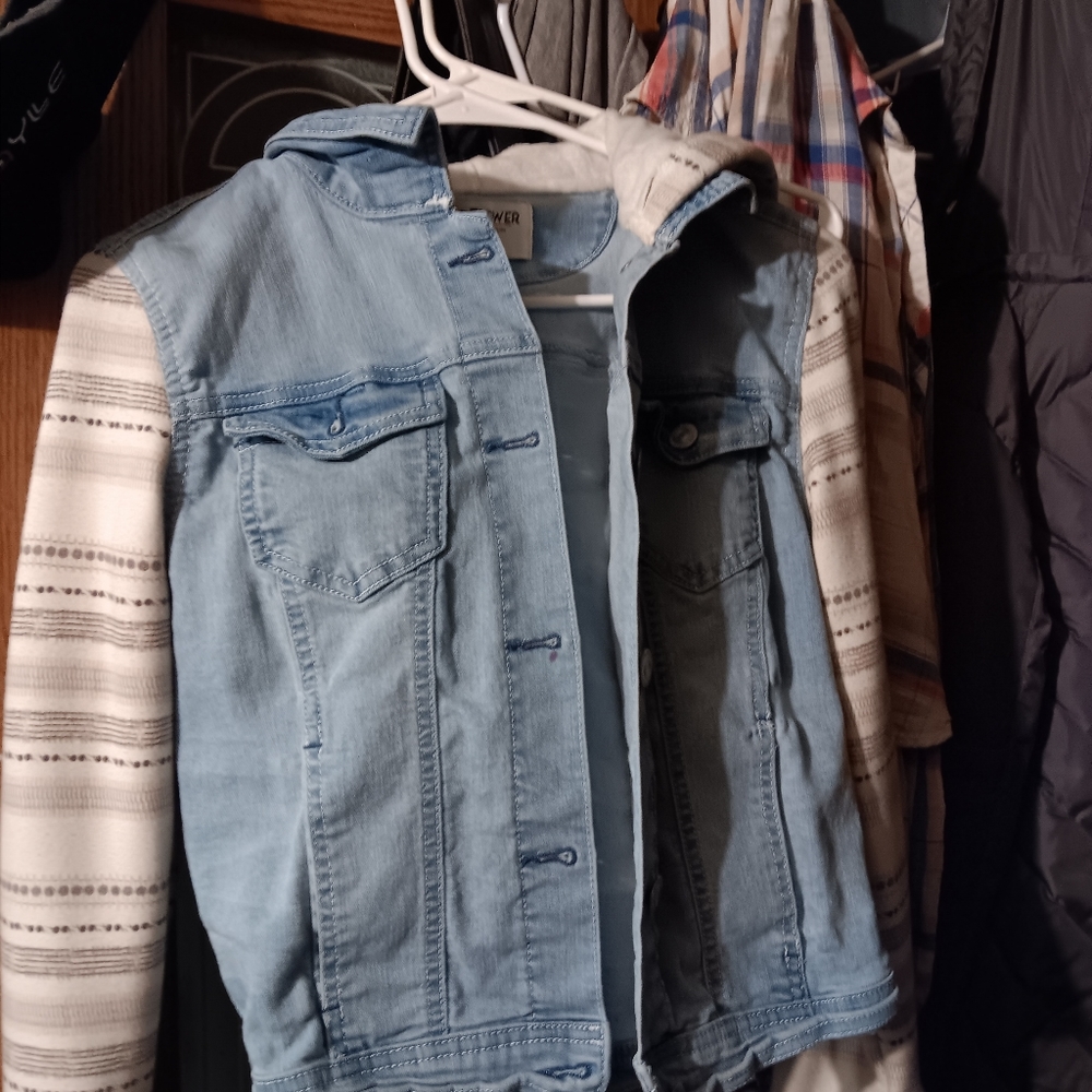 Denim jacket - Picture 2 of 3